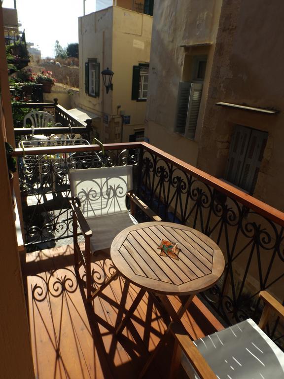 Fivos Chrissi Akti Chania