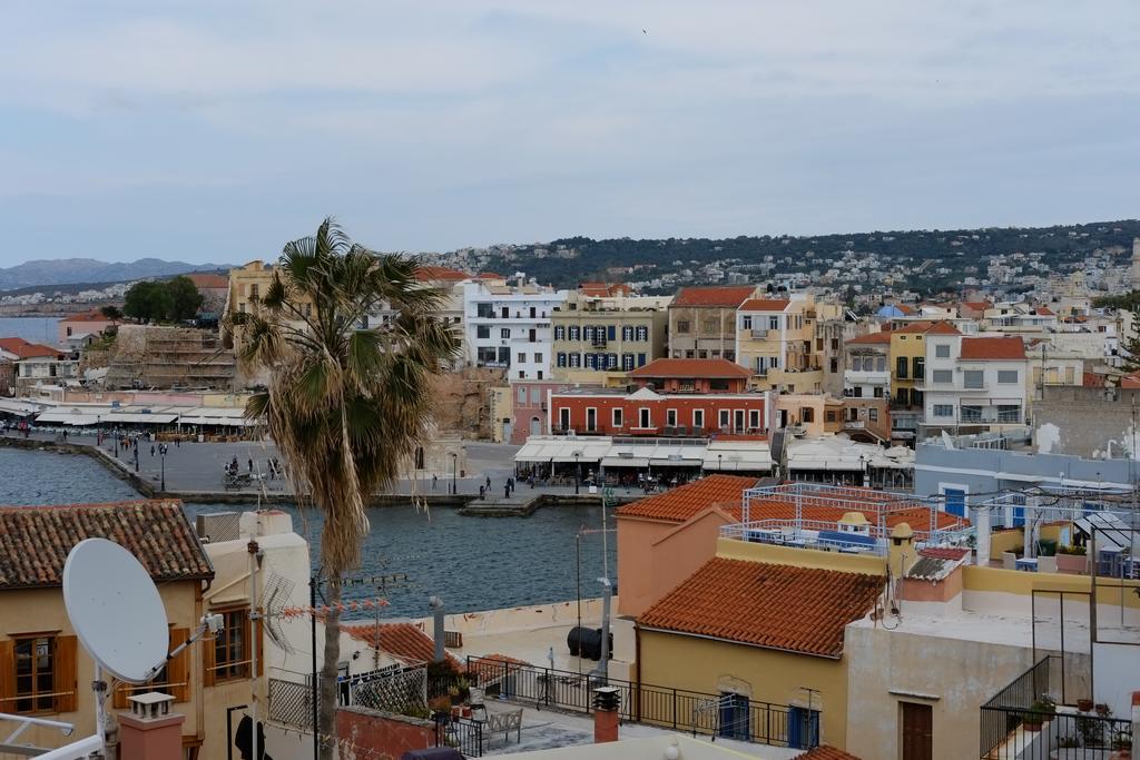Fivos Chrissi Akti Chania